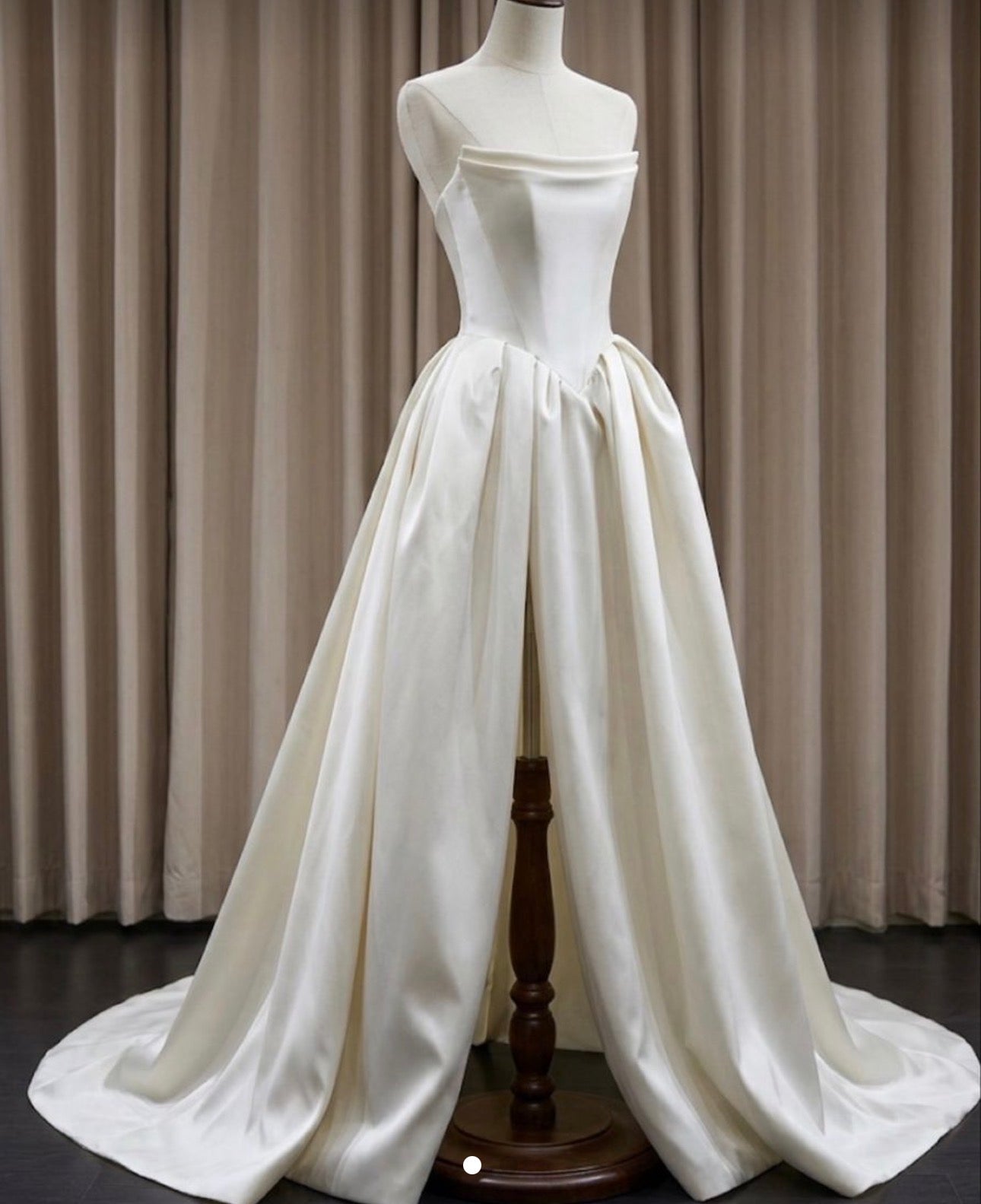 LY‑WD0913 wedding dress