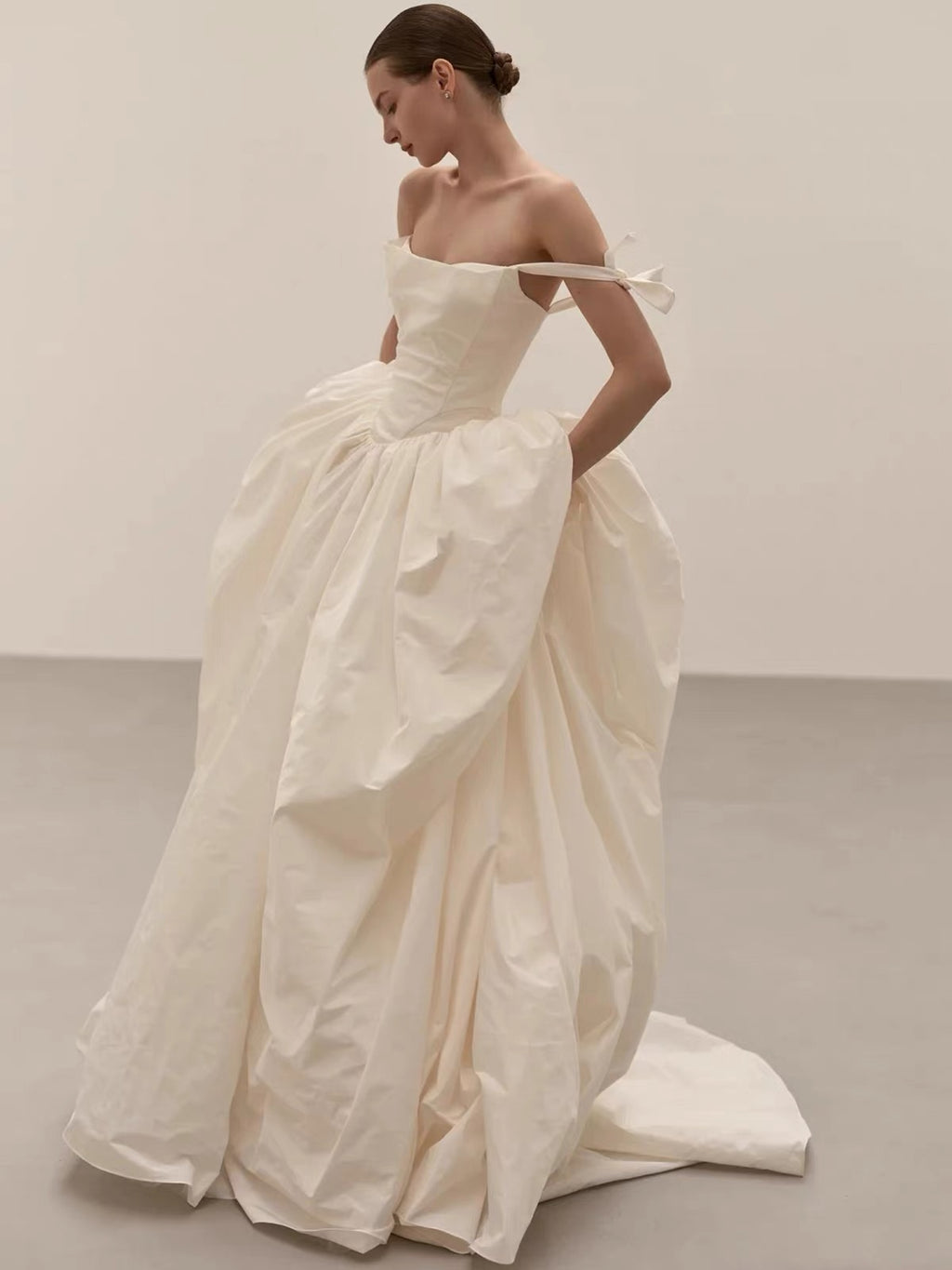 Cloud-Volume Taffeta Ball Gown Dress